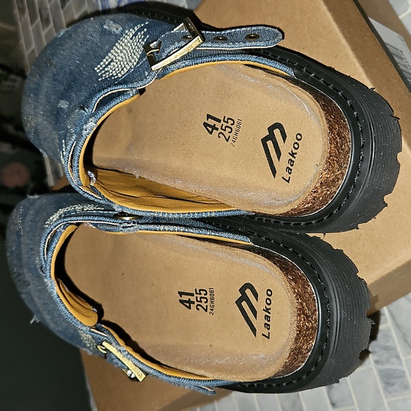 Birkenstock Style Blue Denim Clogs - Picture 2 of 4